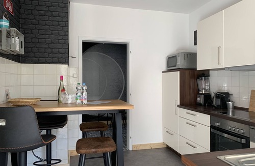 Metzingen Condominio | 5 minutes from the OUTLET Large XL vacation business city family apartment for 6 guests