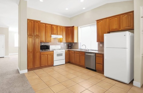 Antioch Casa | 5 Minutes to Antioch Medical Centers: 3 Bedroom Furnished Single-Story House