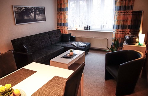 Olbersdorf Apartamento | 5 minutes to Lake Olbersdorf, vacation apartment with fireplace