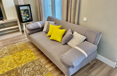 Almaty Apartamento | 5 minutes to largest shopping center in Almaty! Best Place