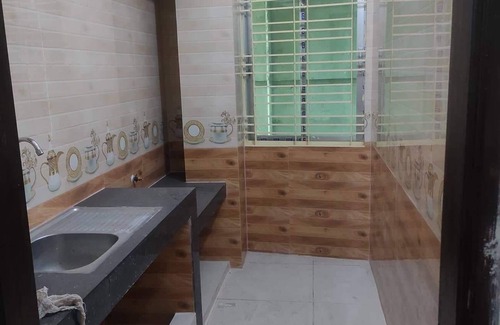 Mirpur Casa | 5 minutes to Mirpur Cricket Stadium! Family sized condo with varanda