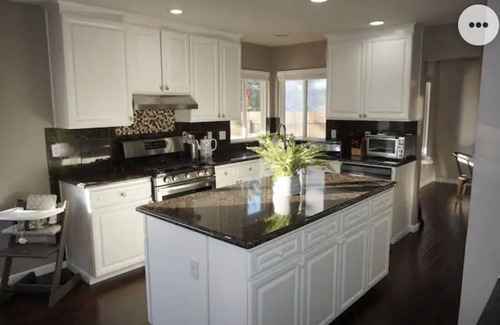 Renton Casa | 5 minutes to Starbucks, Renton Gurudwara, Ikea, Valley Medical center