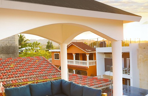 Gaspar Hernandez Apartamento | 5 minutes to the Town. Restaurant, Grocery store, Banks. much more !