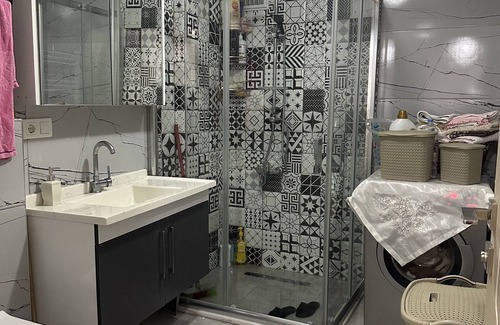 Yalova Apartamento | 5 Minutes to the City Center Park! Family Apartment With Balcony and Large Rooms