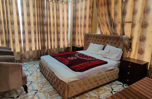Kalam Hotel | 5 minutes walk to the theme park. Suitable for families and couples.