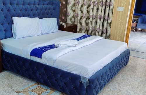 Kalam Hotel | 5 minutes walk to the theme park. Suitable for families and couples.
