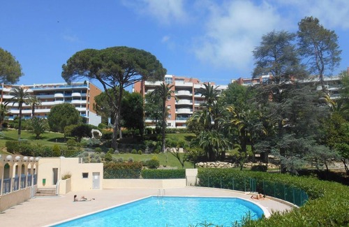 La Bocca Nord Apartamento | 5 mm from the sea! Luxury air-conditioned accommodation, sea view, swimming pool, tennis court.