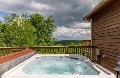 Blowing Rock Casa | 5 O'Clock-App Ski Mountain hot tub pool table