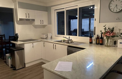 Port Macquarie Casa | “5 O'clock Somewhere” 6BR sleeps 18 w/Kids Retreat