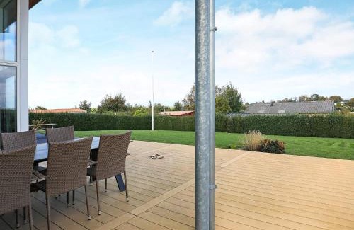 Floutrup Casa | 5 person holiday home in Roslev