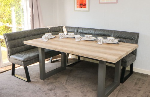 Durham Cabaña | 5 PILGRIMS WAY, pet friendly, with a garden in Durham