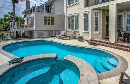 North Forest Beach Villa | 5 Roadrunner
