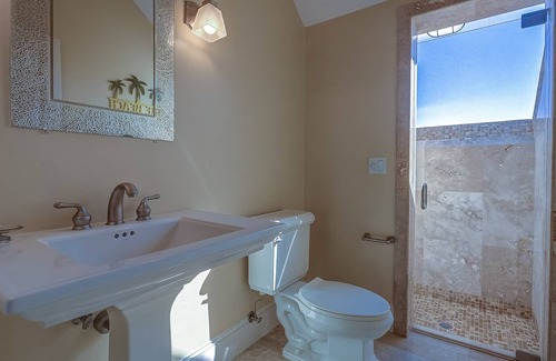 North Forest Beach Villa | 5 Roadrunner
