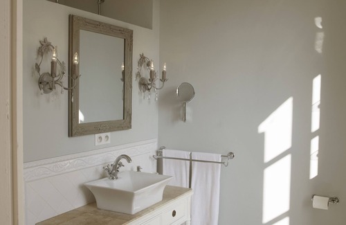 Montbellet Otro | 5 rooms in a magnificent Château with swimming pool