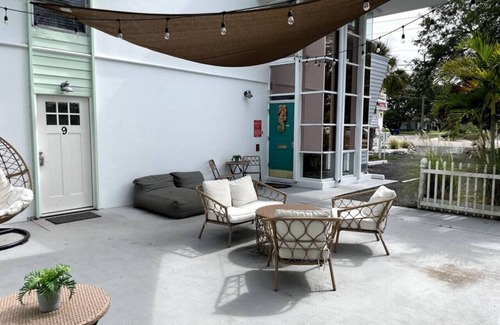 Dunedin Apartamento | 5 · Seaside Artisan Apartment *Dog Friendly* 5