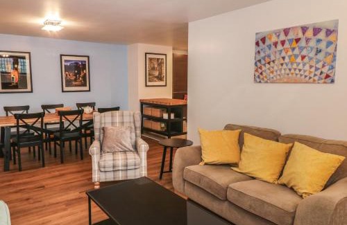 Moffat Apartamento | 5 St Mary's Church