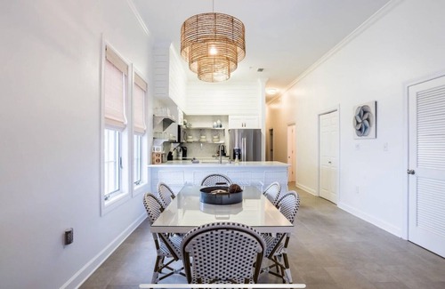 Seacrest Beach Condominio | 5 star 3BR/2BA on 30A between Rosemary & Alys Beach - Heated Pool