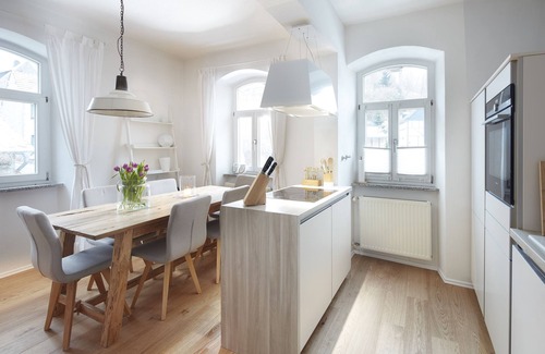 Rieden Casa | Ambiente de 5 estrellas para sentirse bien con sauna, estufa de leña y hermoso patio.