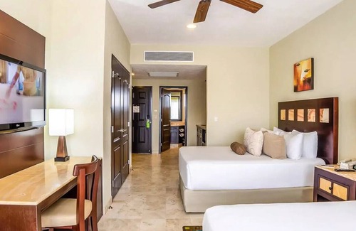 Punta Sam Complejo | 5-Star Cancun Mexico seaside resort away from the hotel zone hustle and bustle.
