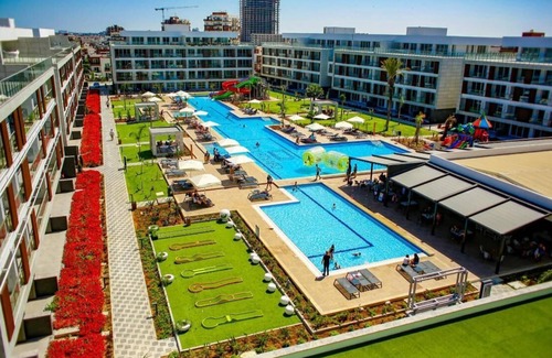Trikomo Apartamento | 5 star Courtyard hotel