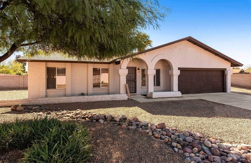 Scottsdale Vista Townhomes Casa | 5-Star Desert Oasis: Stylish Retreat, 5 TV's, Pet Friendly, Corner Lot