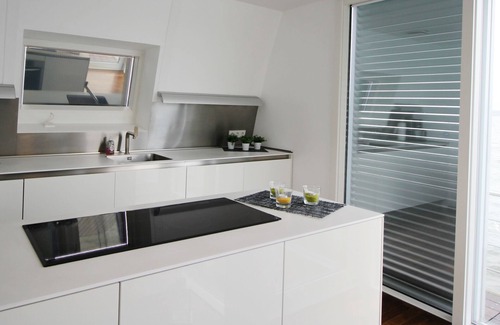Geierswalde Casa | 5-star floating vacation home on Lake Geierswald