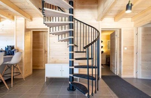 Notre-Dame-de-Bellecombe Chalet De Esquí | Chalet de 5 estrellas con sauna y balneoterapia.