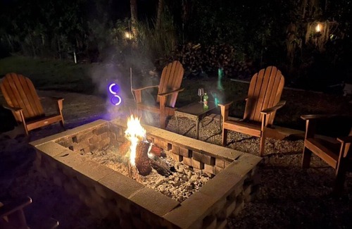South Sarasota Cabaña | 5 star Guest House heated pool on the water!