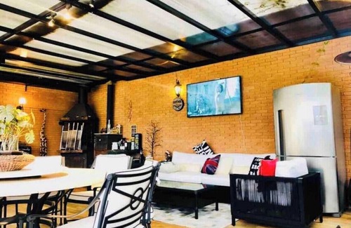 Campos do Jordao Casa | 5-star house in mountain condominium🍁c/ heated pool, sauna and gym.