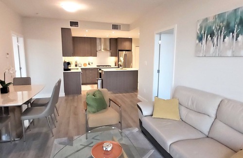 Burnaby Condominio | 5 estrellas de lujo de 2 dormitorios y 2 baños condominio en Brentwood