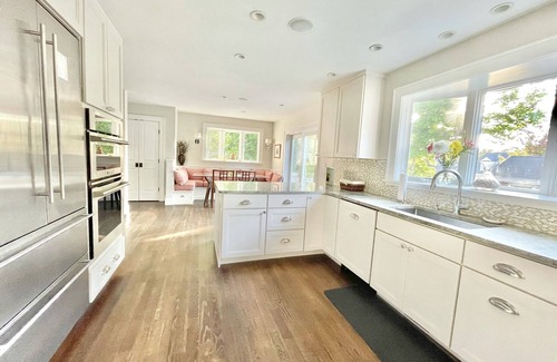 Edgartown Casa | 2014 Contemporary Cape - Paseo corto a Edgartown Village - Ofertas especiales fuera de temporada