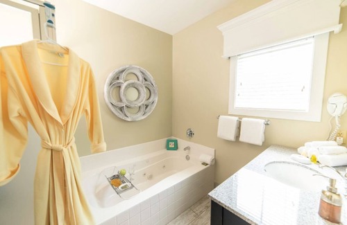 Lackey Complejo | 5 Star Resort in Historic Williamsburg VA, 2 Bedroom