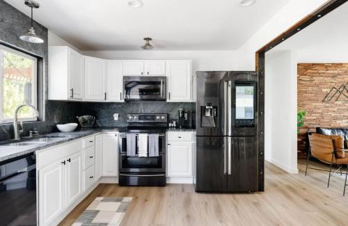 Thornton Casa | 5 Star Retreat With A Gym And APrivate Office