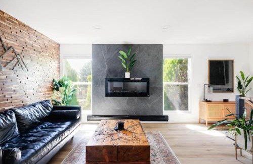 Thornton Casa | 5 Star Retreat With A Gym And APrivate Office