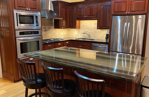 Natchez Casa | 5-Star Spacious & Private Downtown Natchez Home!