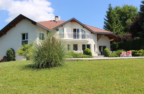 Annecy-le-Vieux Villa | ubicación excepcional: tranquilo lago y vista a la montaña, cerca de la ciudad