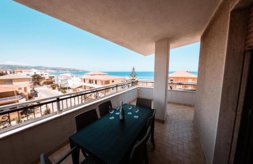 Marina di Strongoli Apartamento | 5 Stars - SEA FRONT APARTMENTS