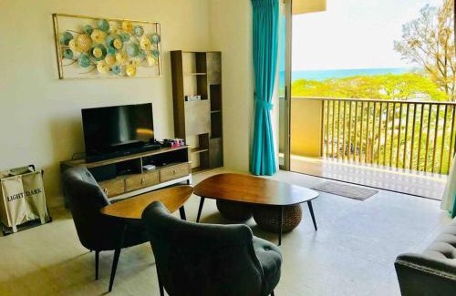 Batu Ferringhi Apartamento | 5 Stars Seafront Suite By The Sea 日落无敌全海景 5星 酒店等级