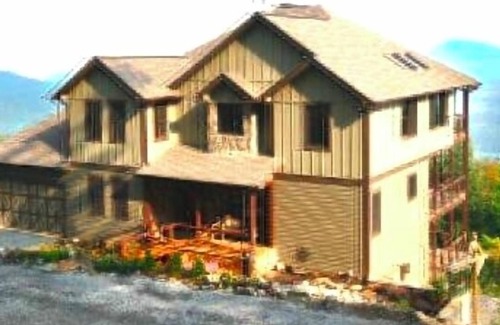 Hiawassee Casa | Luxury Mountain Home Increíbles vistas a 2700 pies. 4 restaurantes / bares en 1. 5 millas.