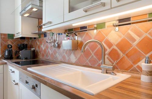 Pantow Casa | 5 Sterne Reetdachhaus Wildröschen