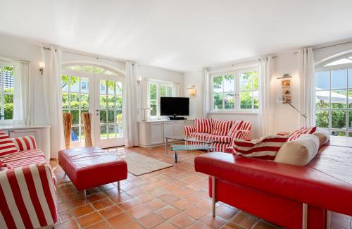 Pantow Casa | 5 Sterne Reetdachhaus Wildröschen