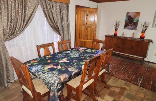 Fichardt Park Apartamento | 5@Stock Accommodation