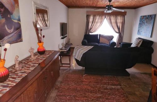 Fichardt Park Apartamento | 5@Stock Accommodation