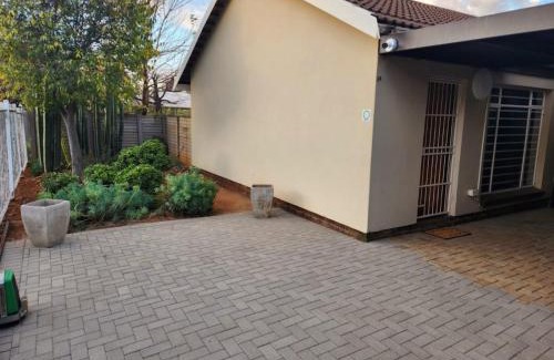 Fichardt Park Apartamento | 5@Stock Accommodation