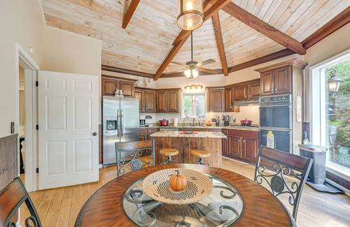 Franklin Casa | 5-Story Group Getaway w/Game Room in Franklin!