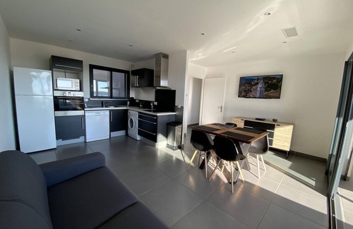 Pinarellu Apartamento | Casa 5, piscina 29 °, jacuzzi, vista al mar, playa 800 m, sauna hammam, río