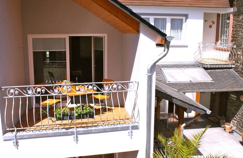 Piesport Condominio | 5***** vacation apartment! Vacation directly with the winemaker! Piesport on the Moselle