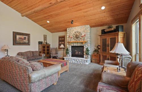 Sunriver Casa | 5 Vine Maple home