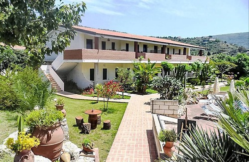 Ricadi Apartamento | 50 m² Apartamento ∙ 2 habitaciones ∙ 6 huéspedes