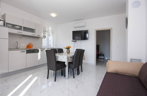 Rogoznica Apartamento | 50 m² Apartamento ∙ 2 habitaciones ∙ 5 huéspedes